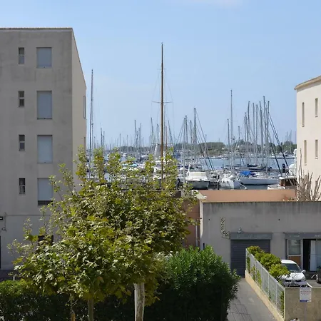Апартаменты Studio Centre Port Агд