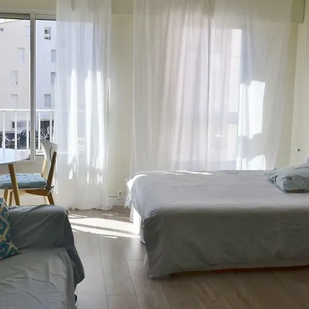 Studio Centre Port Апартаменты