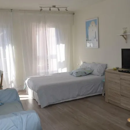 Studio Centre Port Агд